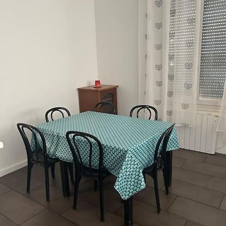 Superbe Appartement Avec Parking Gratuit Во-ан-Велен Екстер'єр фото